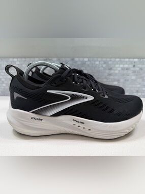 Brooks Glycerine 22 - Black and White Mens Running Shoes - hardly worn